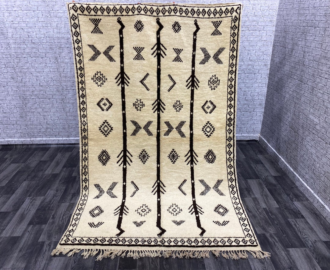 Stunning Moroccan Rrug, Old Azilal Carpet, Handwoven Rug, Bohemian ...