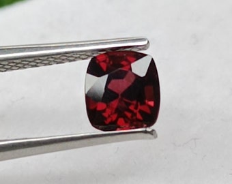 Almofada de espinélio vermelho natural, 0,67 CT, Almofada de espinélio vermelho birmanês, espinélio vermelho, espinélio vermelho natural, Almofada de espinélio vermelho solta, espinélio natural.
