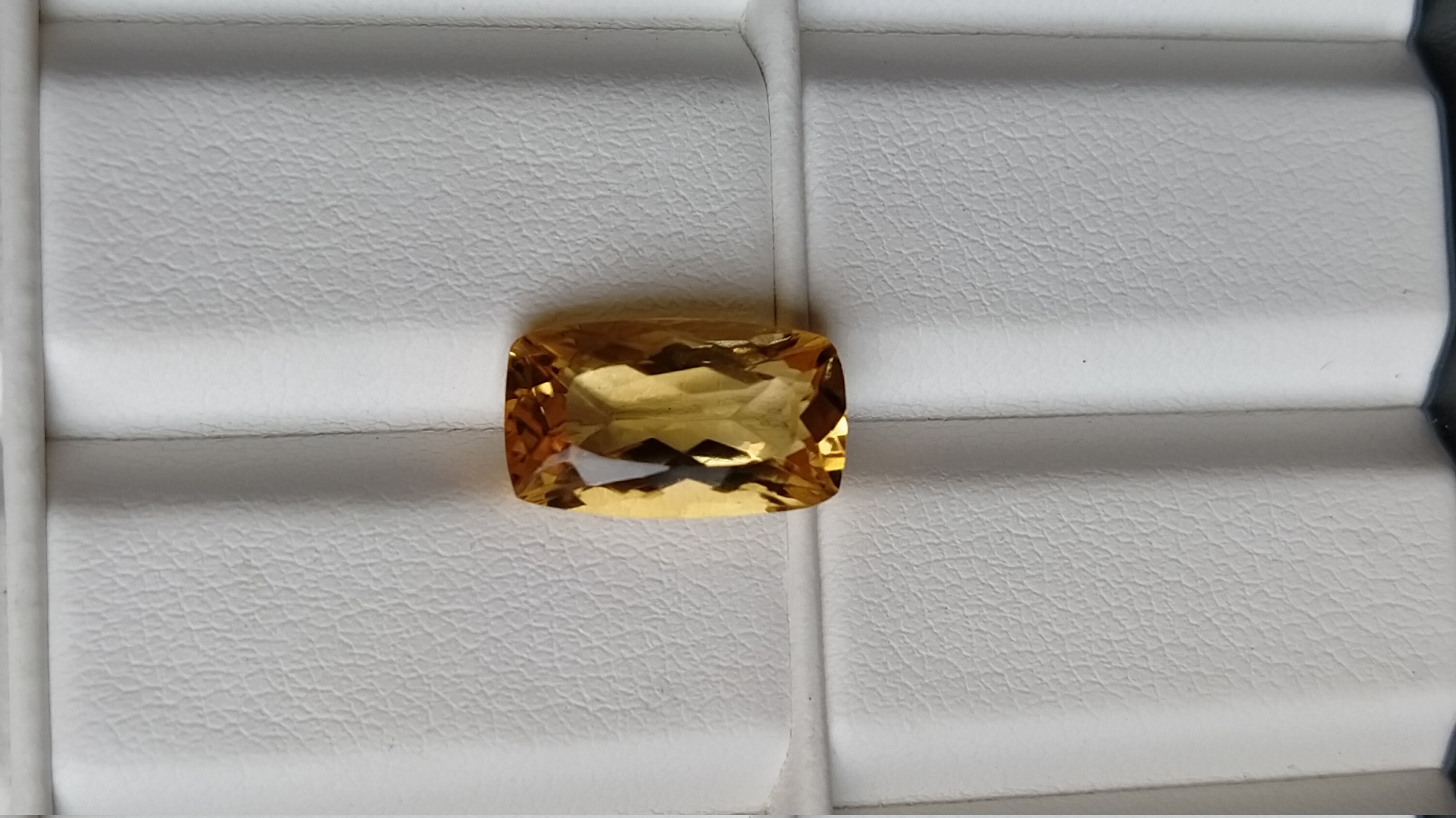 Naturel Citrine Jaune 10.07 CT Desseré Gemme Certifié non Chauffé Forme