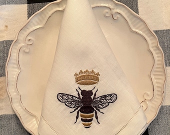 Haftowane lniane serwetki obiadowe, Queen Bee, serwetki pszczele, serwetki materiałowe, zestaw serwetek, serwetki lniane