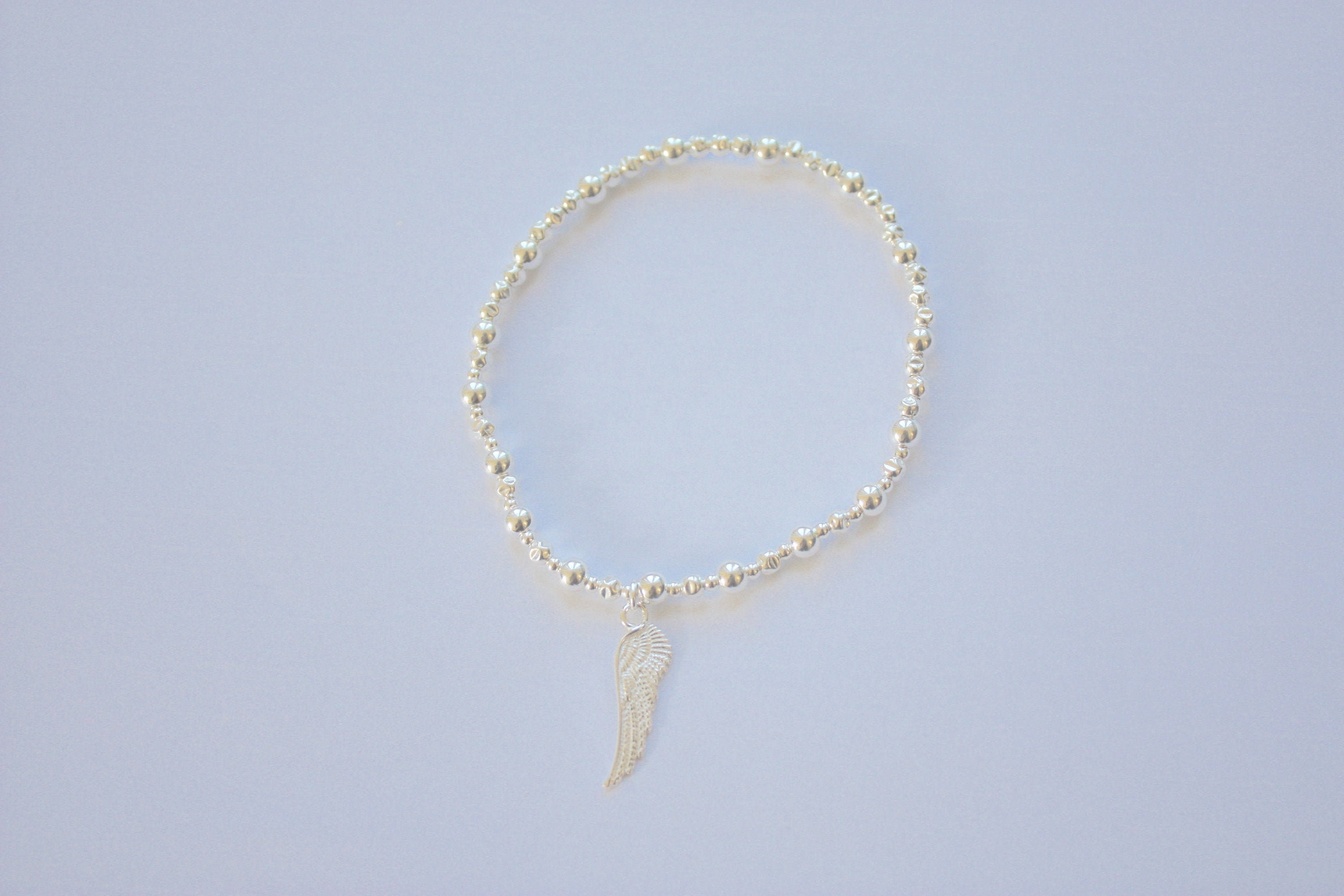 Silverly Braccialetto a Forma di Ala d'Angelo in Argento Sterling 925 con Chiusura a Gancio | Bracciale Impilabile in Argento Massiccio con Piume | Gioielli Celestiali per le Donne | Regalo di
