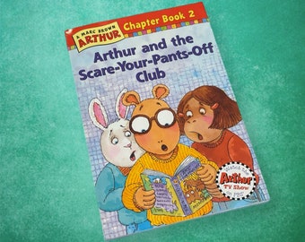 A Marc Brown Arthur Chapter Book 2: Arthur and the Scare-Your-Pants-Off Club Spooky Nostalgic 90s Kids Paperback