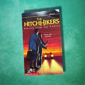 The Hitch Hikers: Stories From Joy Cowley Vintage 90s YA Point Horror Thriller Paperback Book