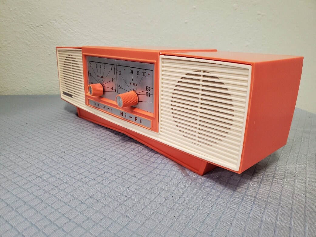 Orange 1960/61 Commodore 5 Tube Radio. Restored, Working/restored With ...