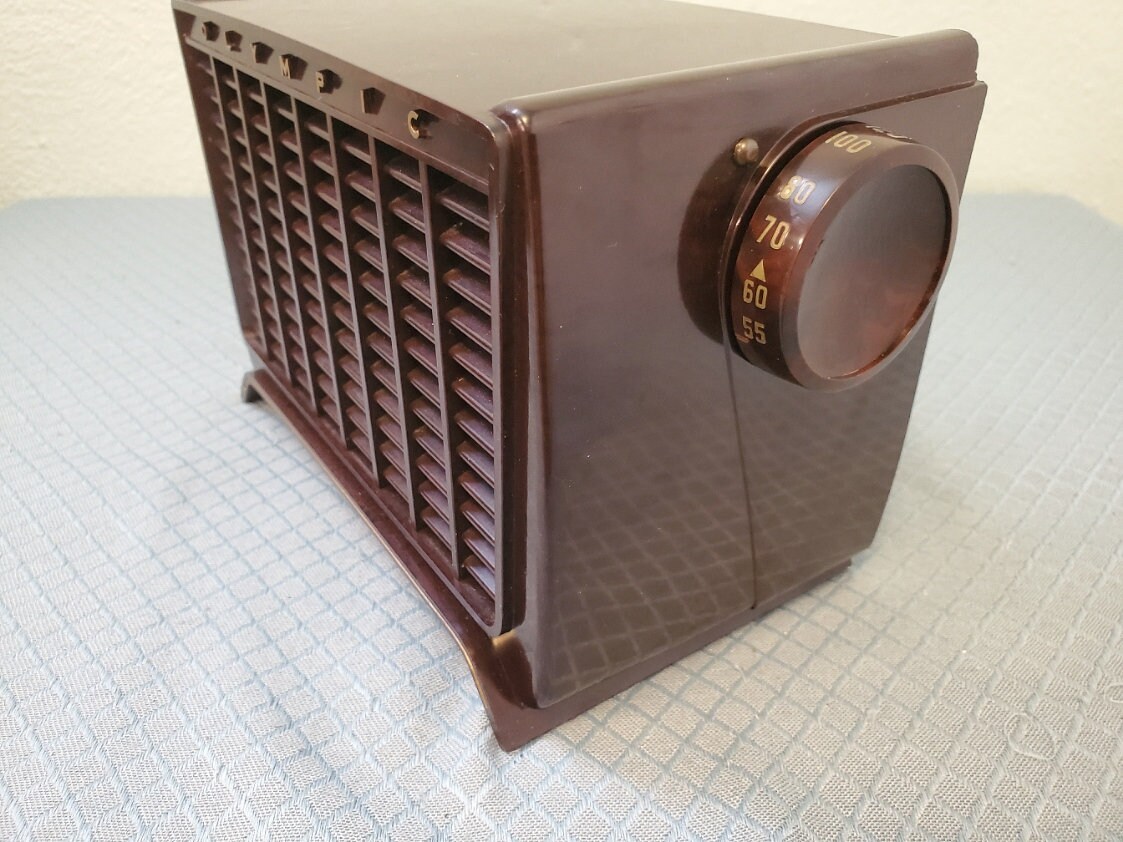C. 1950 Restored Olympic 5 Tube Radio Model 440 W/ Aux Input for ...