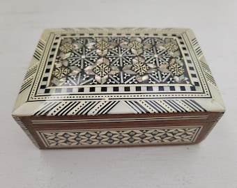 Handmade Inlaid Mother of Pearl Micro Mosaic Wood Hinged Box