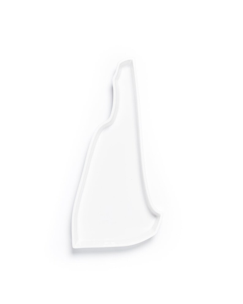 May include: White outline of the state of New Hampshire, a US state, on a white background.
