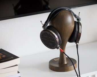 Unique wooden headphone stand  handcrafted of woodturned solid oak / melodeko unika