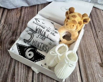 Giraffe Milestone Baby Vest Gift Set, Safari Animal Baby Gift Box, New Baby Gift Box, Baby Shower Gift, Giraffe Baby Gift Box, Newborn Gift