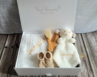 Personalised Lamb Baby Gift, Lamb Comforter and Blanket Gift Set, Personalised Baby Gift Box Hamper,  Spring Baby Gift Set
