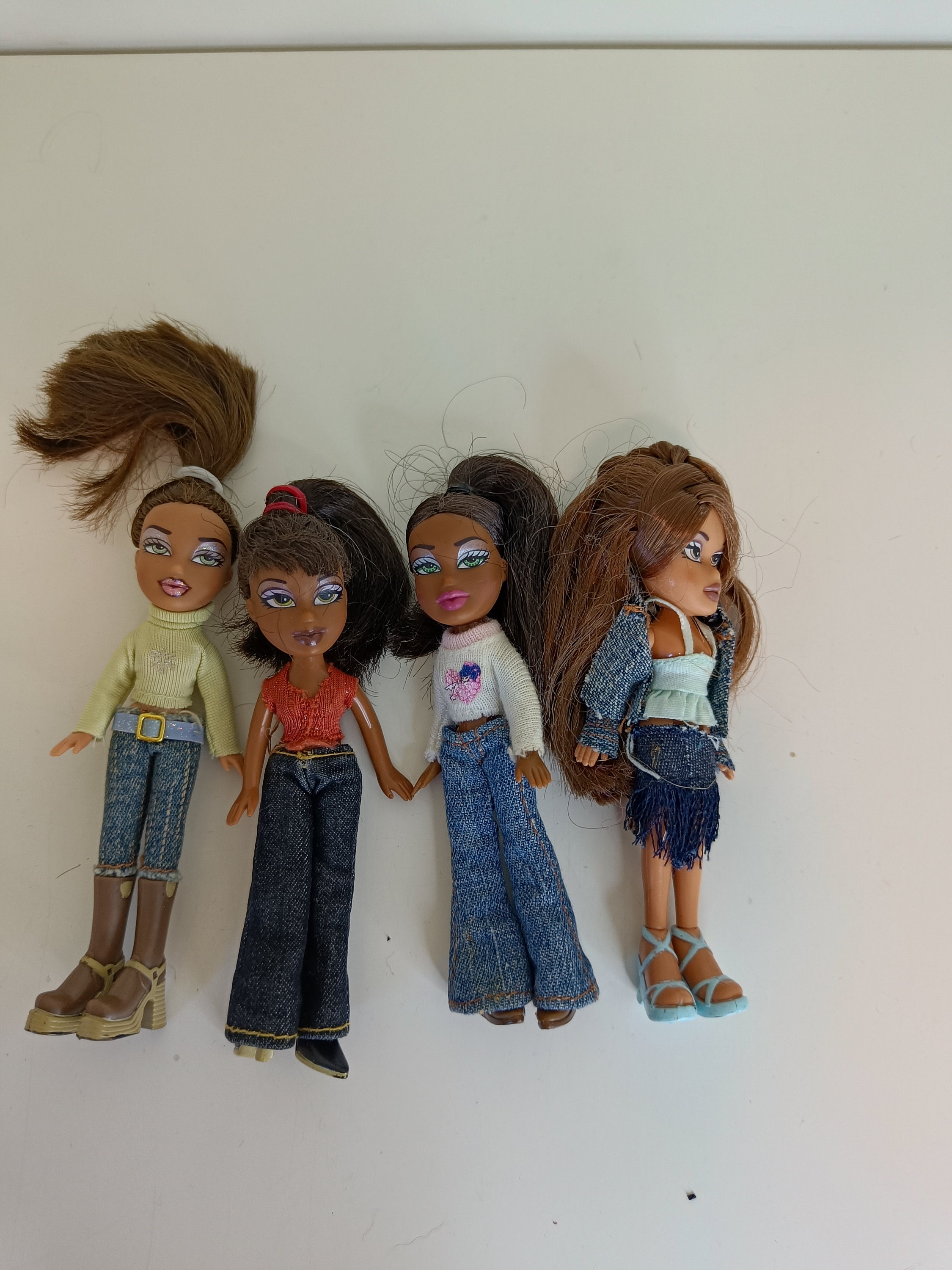 Small on sale bratz dolls