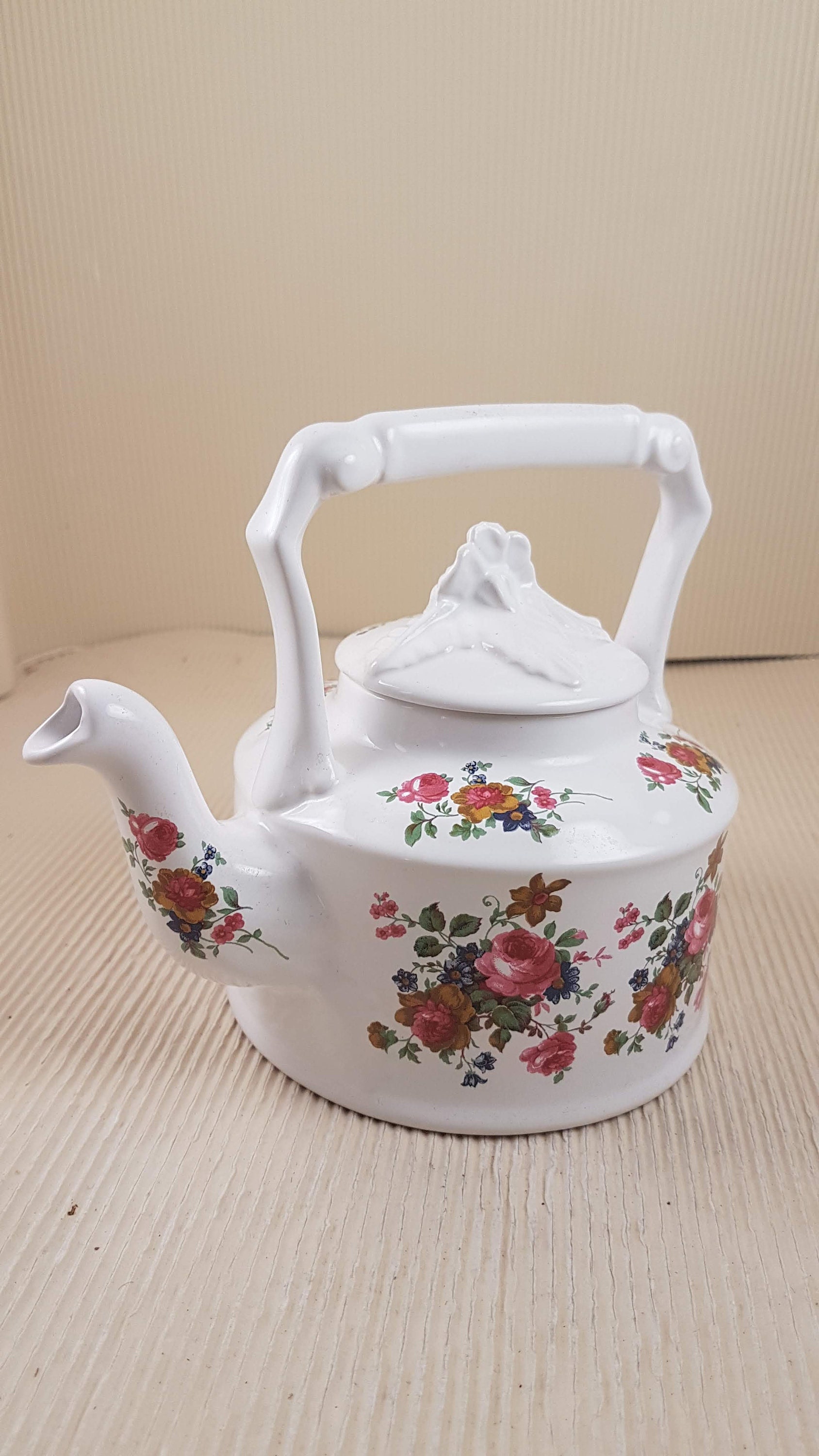 Arthur Wood Teapot lidded 1980's bone china Strattoshire porcelain England