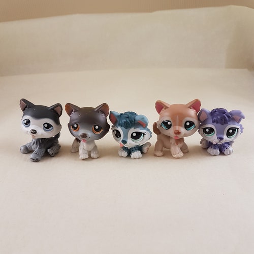 Littlest Pet Shop Dog Husky 210 and Free Accessory Authentic Lps 