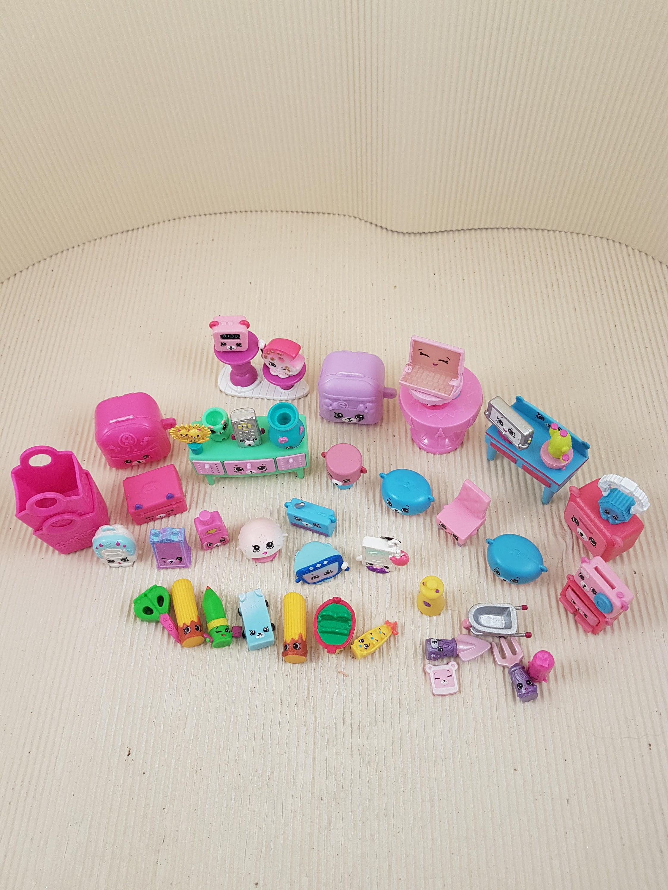 Shopkins, Toys, 0 Piece Mixed Lot Of Shopkins Bracelet Case Ornaments  Bags Cars