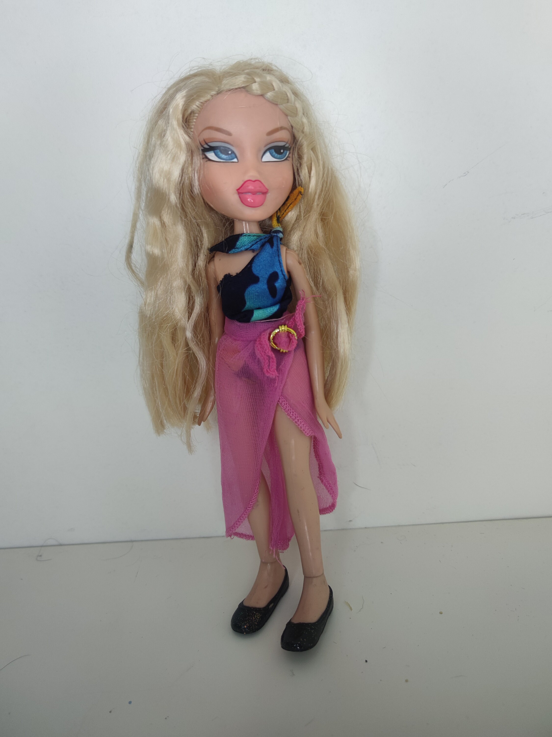 Cloe Bratz -  UK