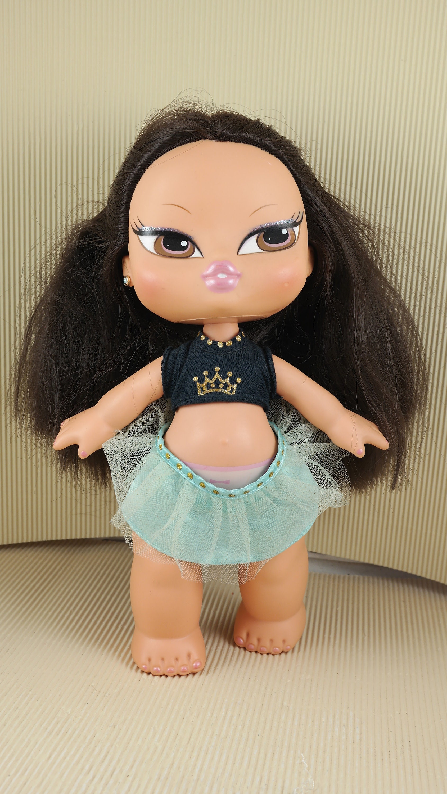 MGA Original Bratz Babyz Big Doll Jade Princcess Dressed 