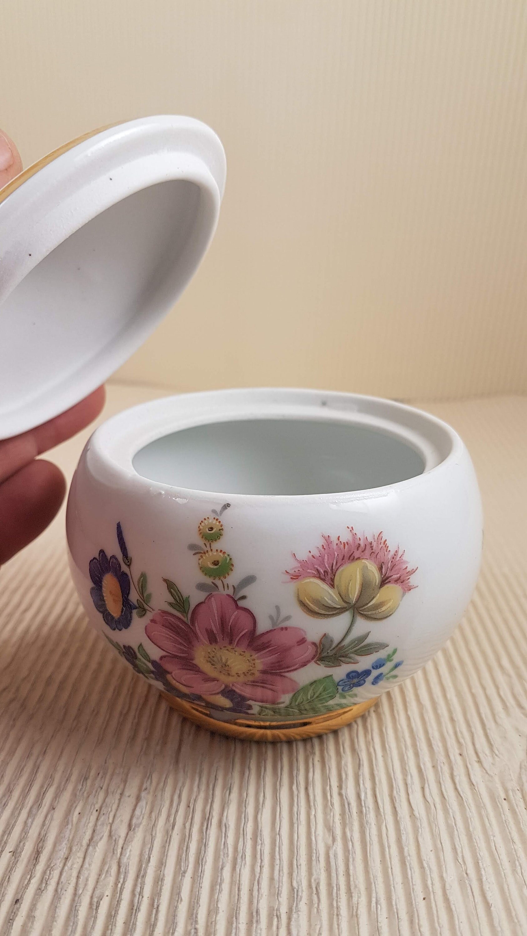 ヴィンテージ サンボ 陶器 蓋付き皿：花柄、スペイン製 - Etsy 日本