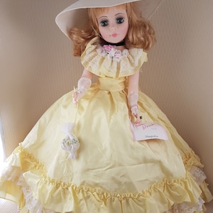 Vintage Madame Alexander Portrait Doll &quot;Magnolia&quot; authentic collectible
