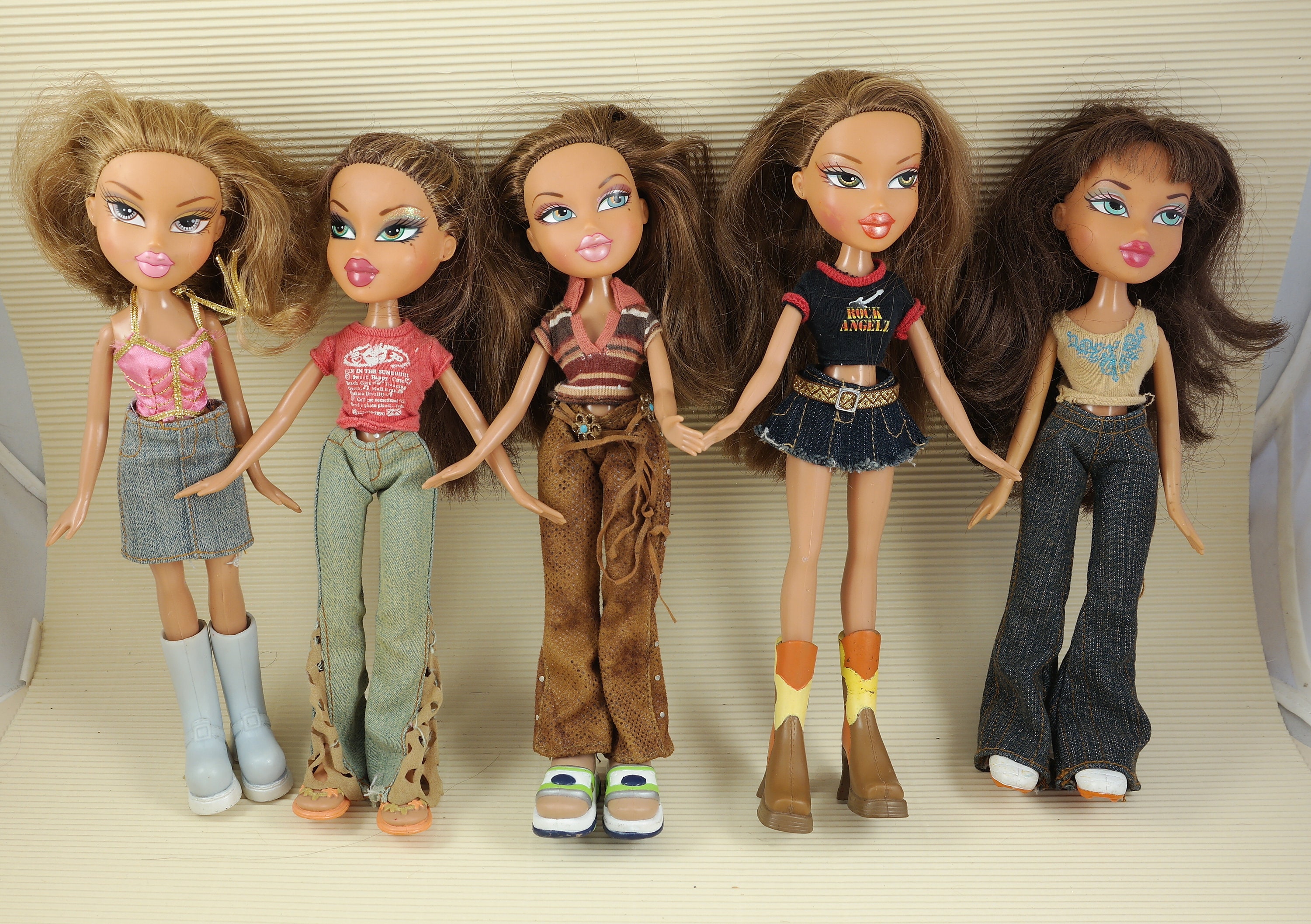 Bratz 2000 sales