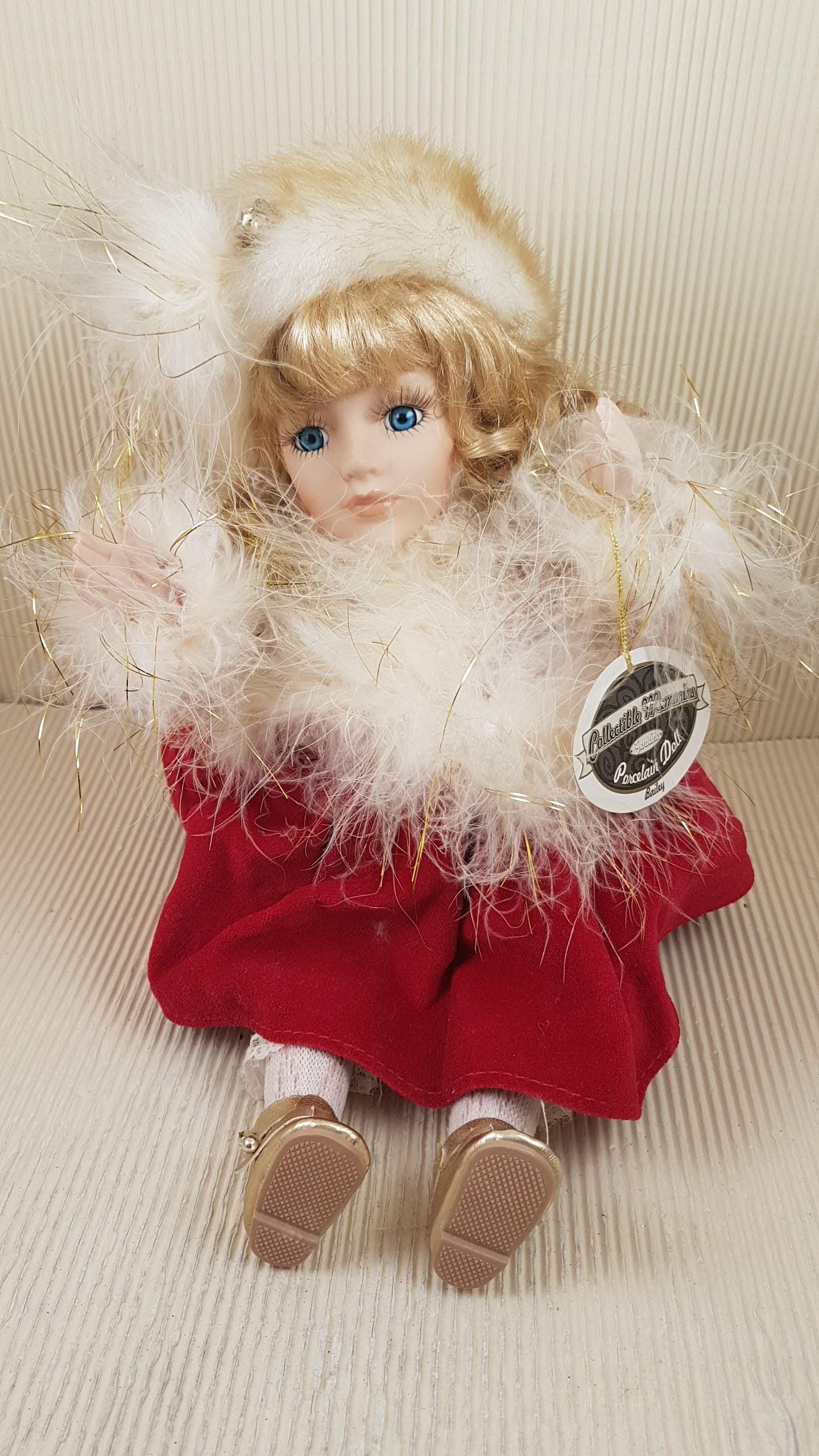 House Of Lloyd Christmas Around The World 1992 Collector