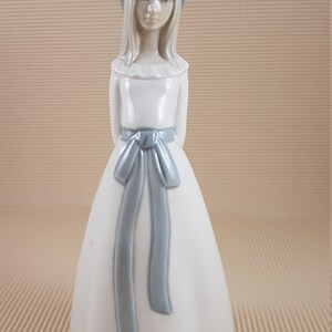 Porcelain Figurine by MIQUEL REQUENA - Girl Wearing a Hat - VALENCIA - Spain