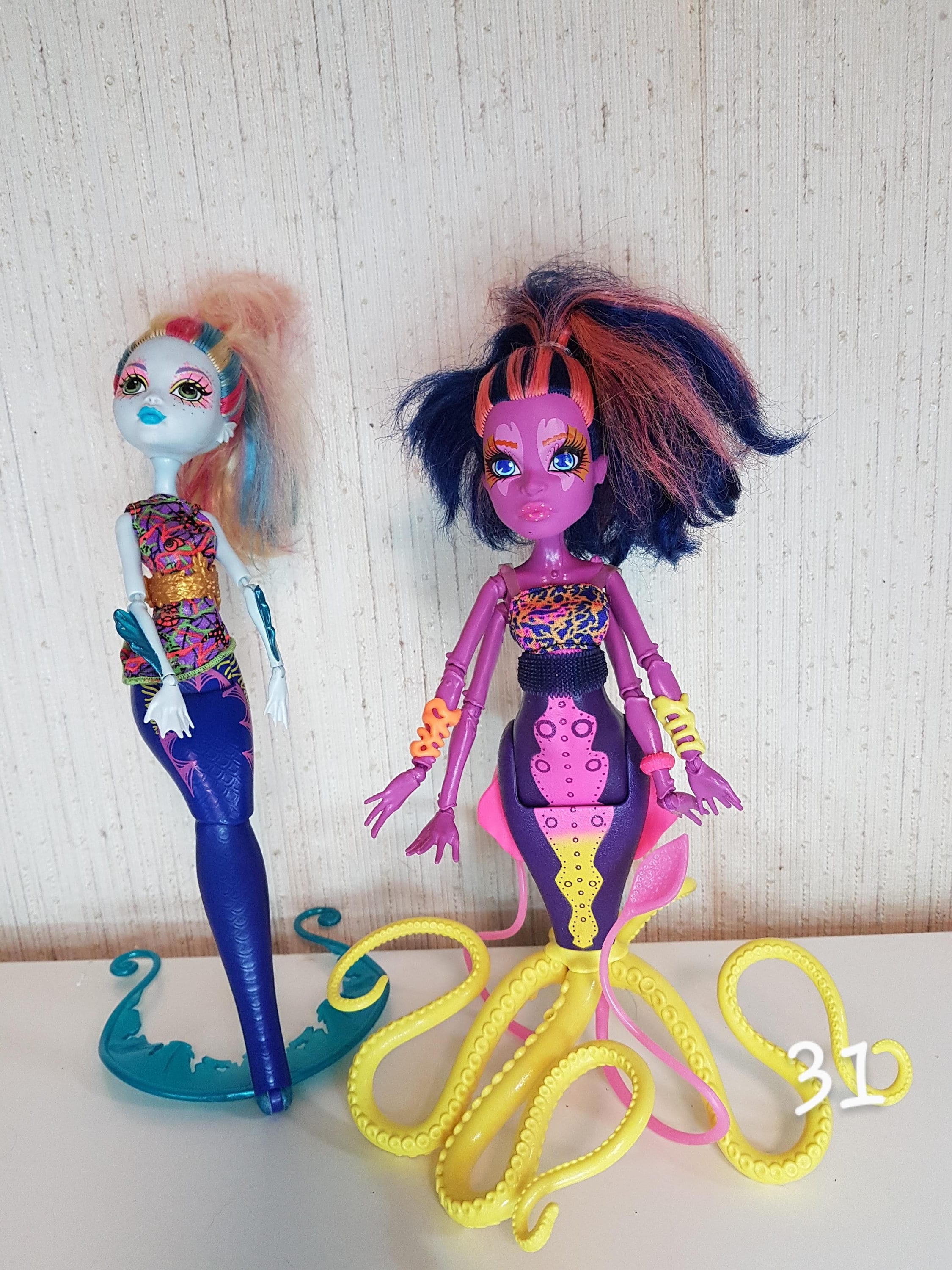 Poupée Monster High Kaala Mer'ri Grande Barrière des Frayeurs Mattel  tentacules jaunes violet bras - Poupées/Poupées Monster High et Ever After  High - La Boutique Disney