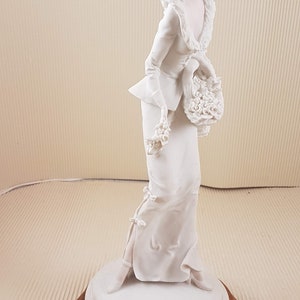 Belcari lady Figurine.Capodimonte Figurine Lady signed