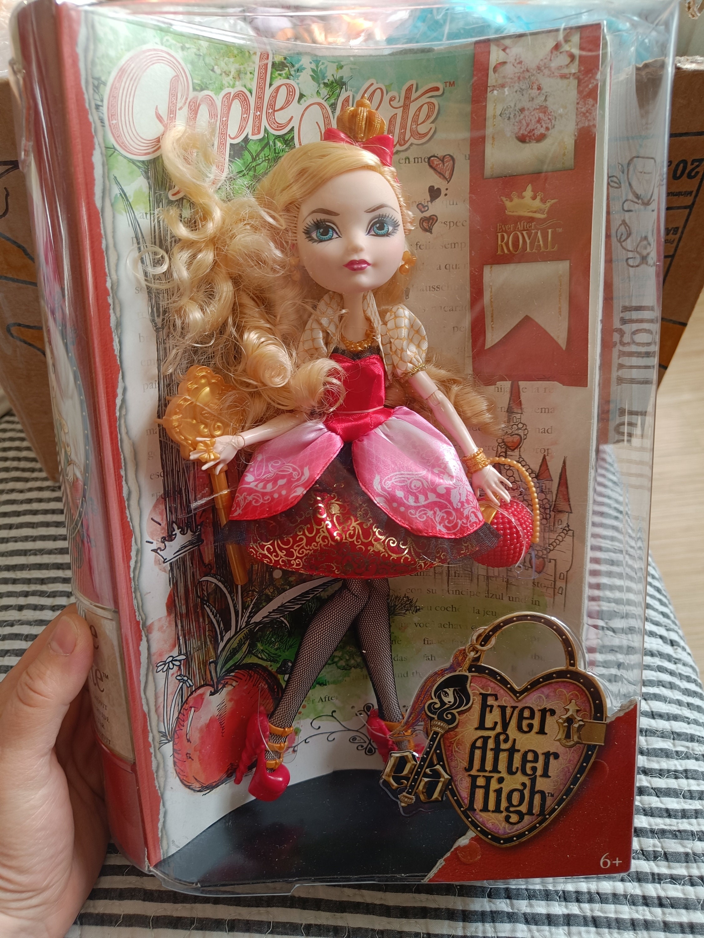 Mattel Ever After High: Original Outfit Royal “Apple White” Doll