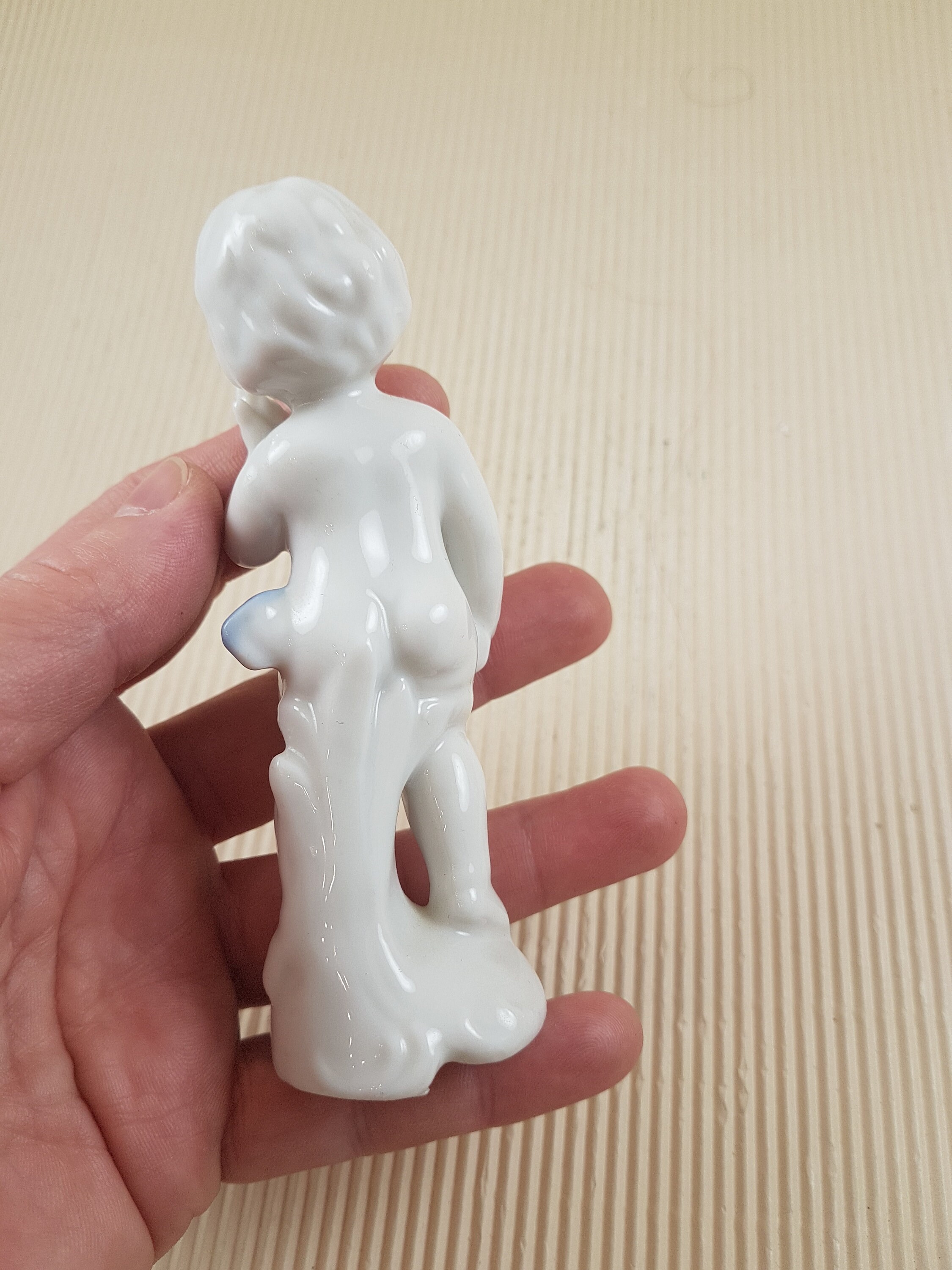 ヴィンテージ磁器の小さな天使の赤ちゃんの置物 - Etsy 日本