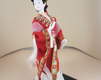 Muñeca china de brocado vintage: estatua oriental clásica (30 cm)
