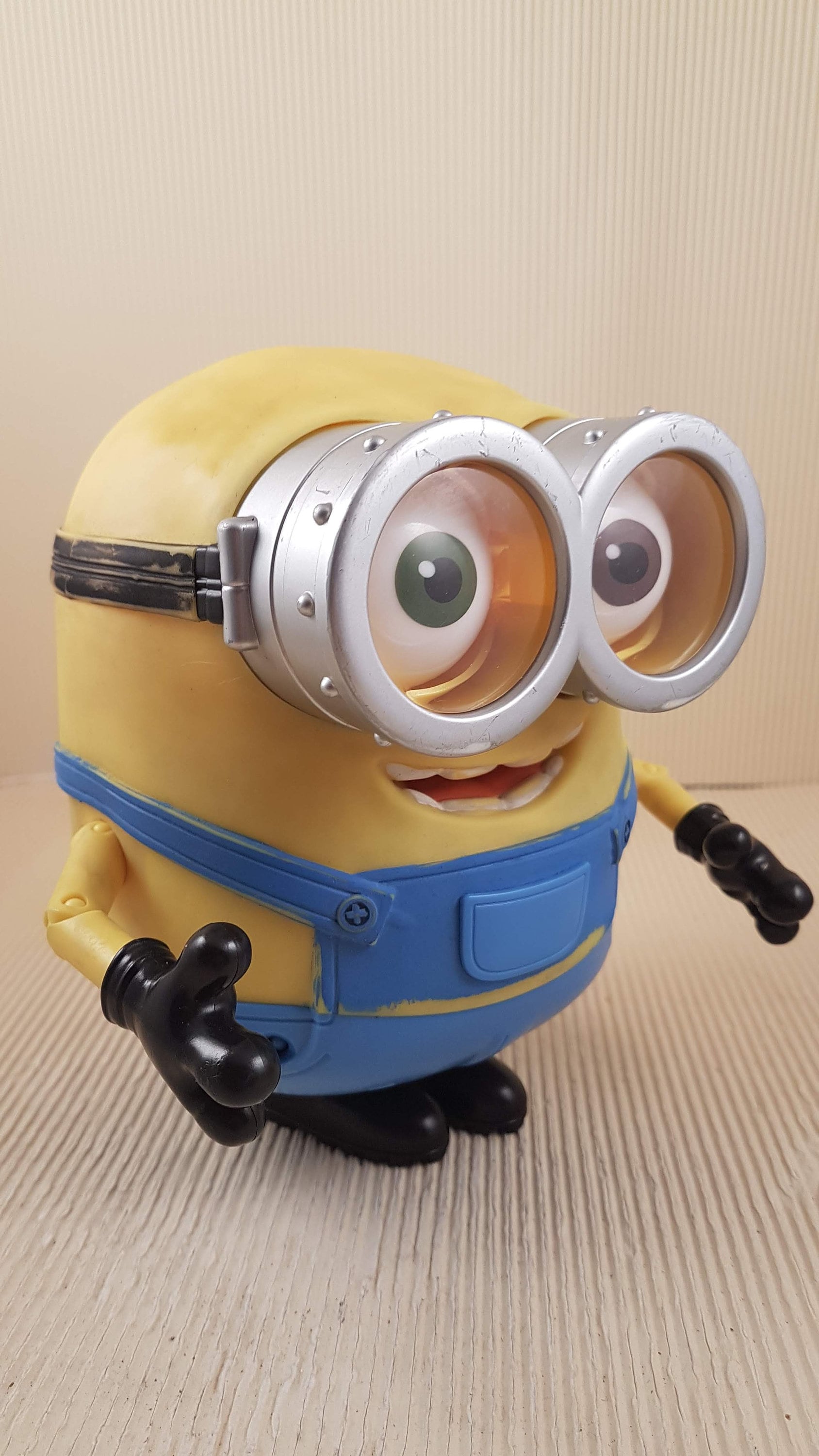 Figurine Articulée Parlante Dave ​Minions Bruyants et Turbulents