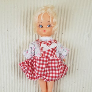 Kleine vintage alte Kunststoff Mädchen Puppe