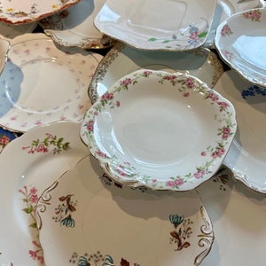 4 or 6 x PRETTY MISMATCHED VINTAGE Cake Plates l Mix & Match l Wedding l Crafting l Tea Party l Wall Display