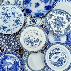 4/6 x 8”, 9” or 10” BLUE & WHITE MISMATCHED Vintage Dinner /Luncheon Plates l Mix and Match l Wedding l Crafting l Wall Display l