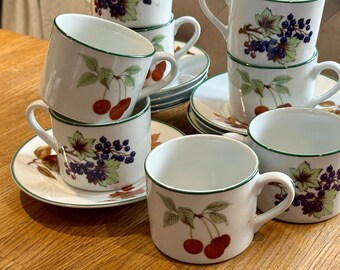 Set Of 4 Vintage 1986 Royal Worcester Fine Porcelain Evesham Vale 