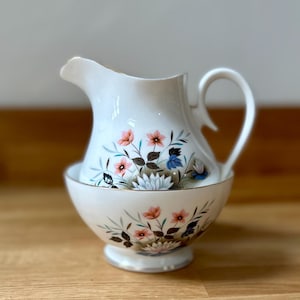 MAYFAIR Vintage l Milk Jug / Creamer & Sugar Bowl l Spring Flowers l Bone China