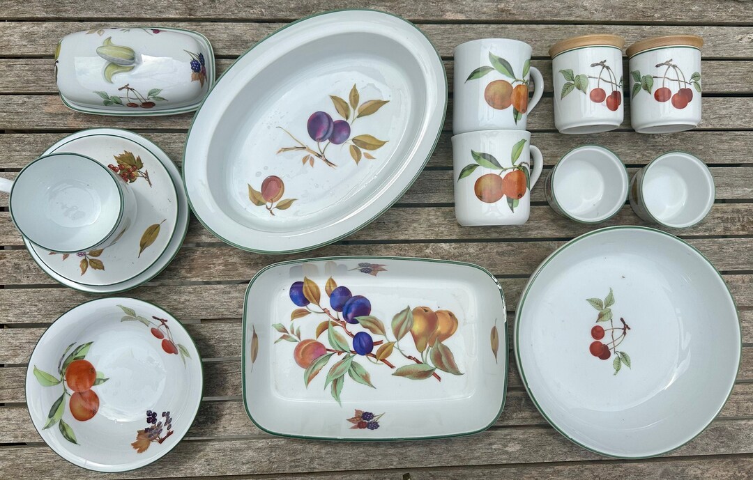 ROYAL WORCESTER EVESHAM Vale Crockery L Microwave Friendly L Oven