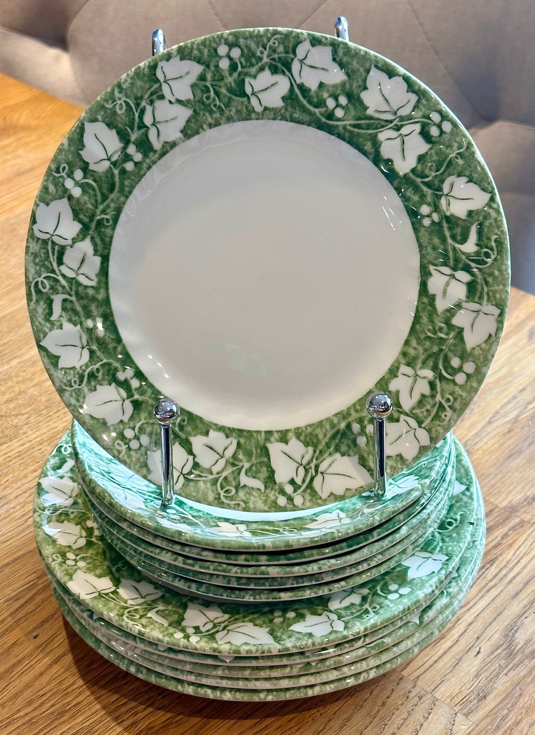 CHURCHILL VERDIGRIS STAFFORDSHIRE Green Ivy L Saucers Tea / Side