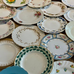 6/10 x PRETTY MISMATCHED VINTAGE Saucers or Tea / Side Plates l Mix & Match l Wedding l Crafting l Tea Party l Wall Display l Choose 6 or 10 zdjęcie 2