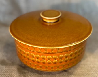 Hornsea Casserole lidded dish SAFFRON, 70s orange brown ceramic serving dish 1977 small chips.