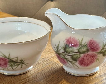 COLCLOUGH INGLATERRA CARDO Vintage Hueso China Jarra de Leche Blanca / Crema y Azucarero l Flores Rosas Florales