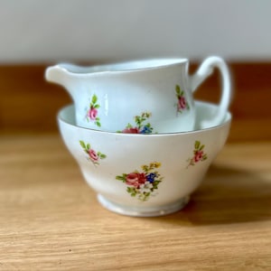 STANLEY Vintage l Milk Jug / Creamer & Sugar Bowl l Roses and Bluebells l Bone China