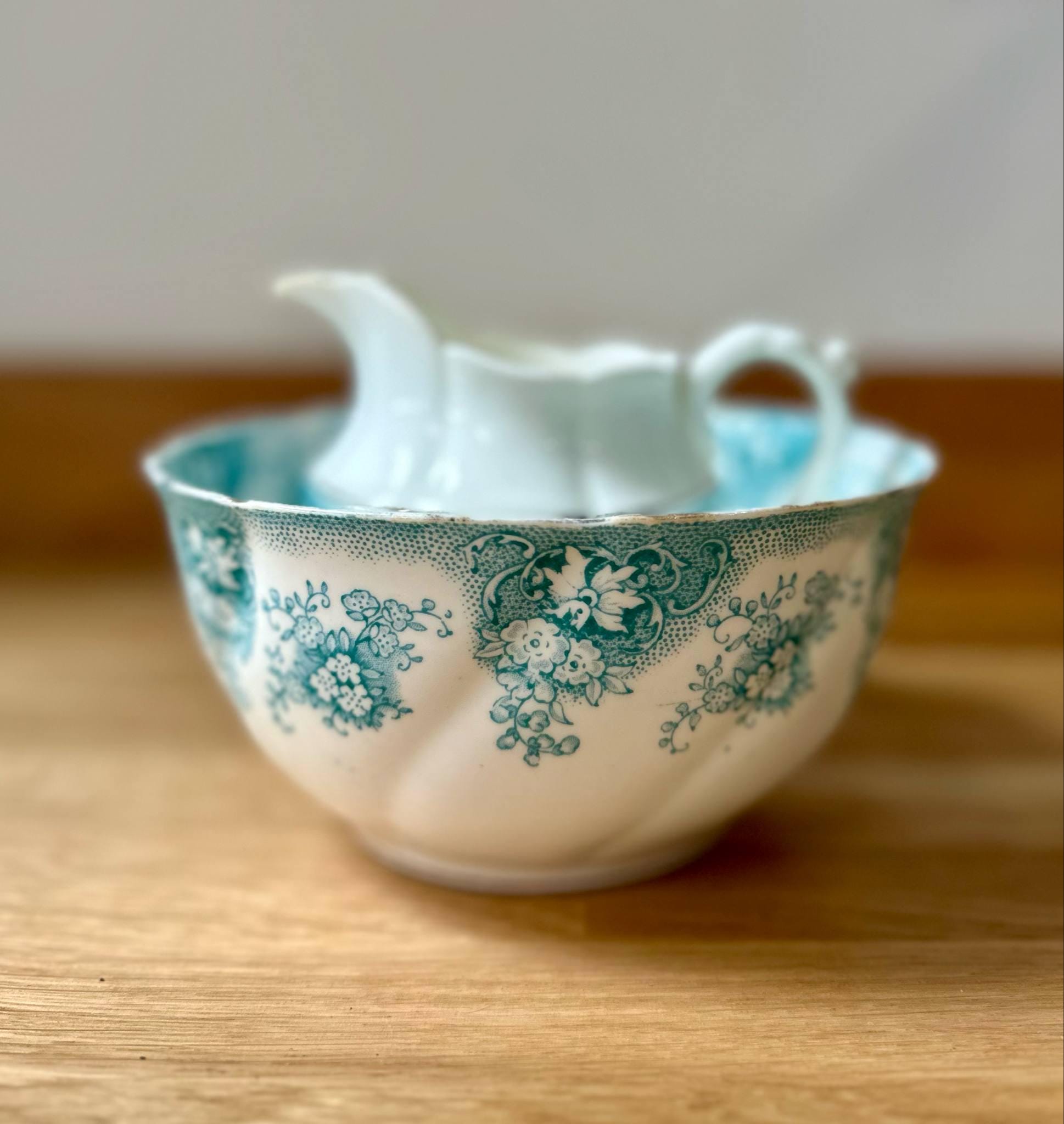 ROYAL ALBERT Antique L Milk Jug / Creamer & Sugar Bowl L Teal