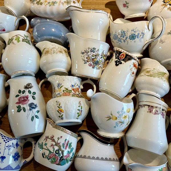 4/5/6 x PRETTY MISMATCHED VINTAGE Milk Jugs l Creamers l Mix & Match l Vintage Wedding l Crafting l Tea Party