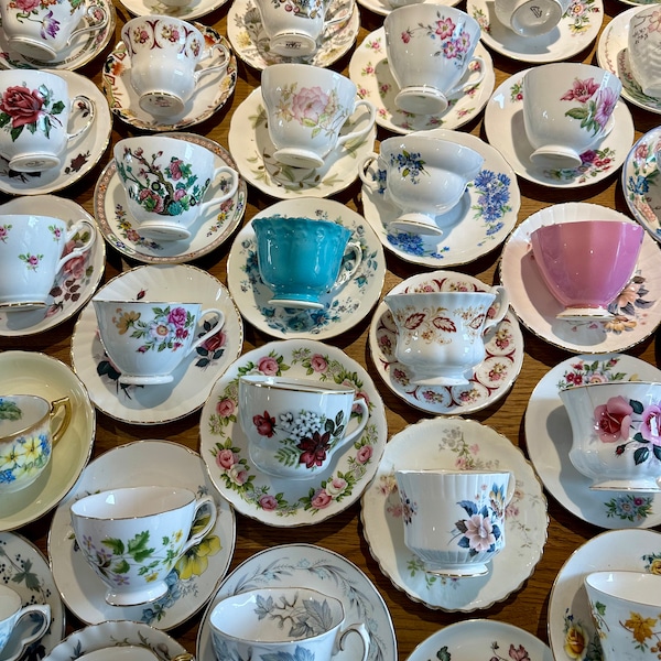 3/4/5 x PRETTY MISMATCHED VINTAGE Tea Cups and Saucers l Mix & Match l Vintage Wedding l Crafting l Tea Party