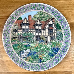 COLLECTORS PLATE Vintage Warwickshire in May Cottage Gardens by Sue Scullard, Royal Worcester Fine Bone China, Made in England, 8.5”