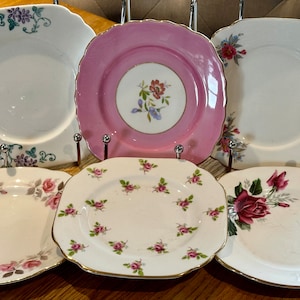 6/10 x PRETTY MISMATCHED VINTAGE Saucers or Tea / Side Plates l Mix & Match l Wedding l Crafting l Tea Party l Wall Display l Choose 6 or 10 zdjęcie 8