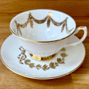 Buckingham Palace Tea Cup and Saucer - Etsy