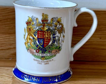 Taza de cerámica vintage del Jubileo de Oro de la Reina Isabel II, recuerdos reales