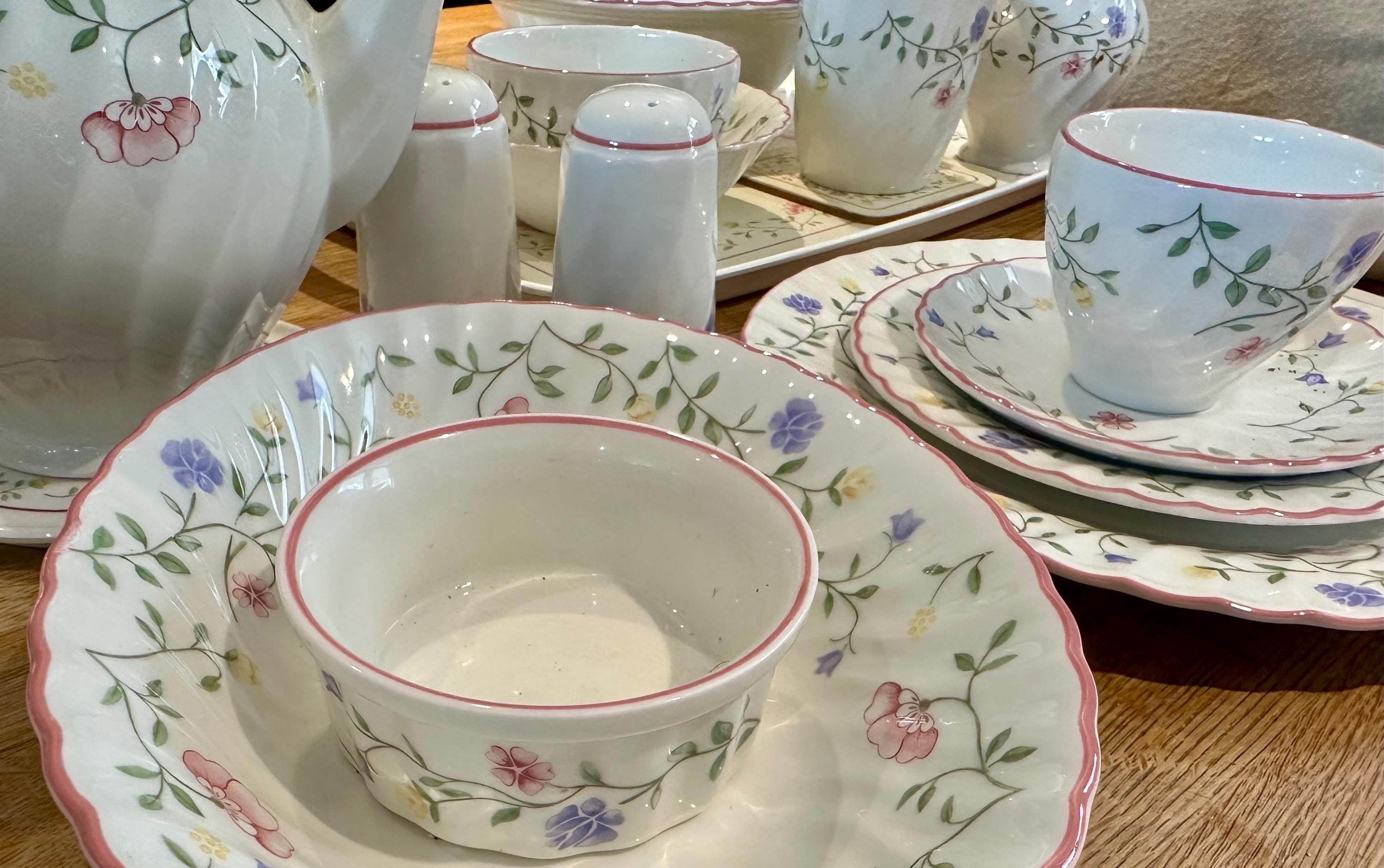 Johnson Bros Chintz d'été – Étiqueté « Other